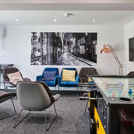 Apartment For Students Only Student Roost The Boulevard York York